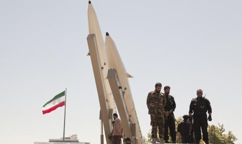 Иран заплаши американските самолетоносачи и бази - 1