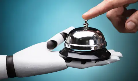 Германия: Когато роботи те обслужват в хотела и ресторанта - 1