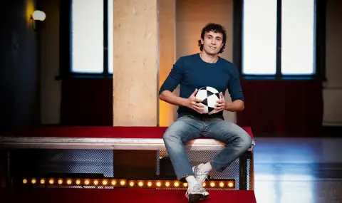 Новият Стоичков разочарова фенките си - има си гадже - 1