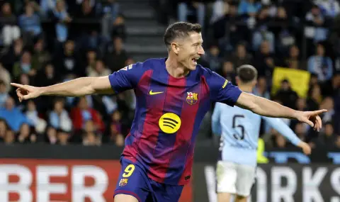 От Барселона помолили Левандовски да спре да вкарва голове - 1