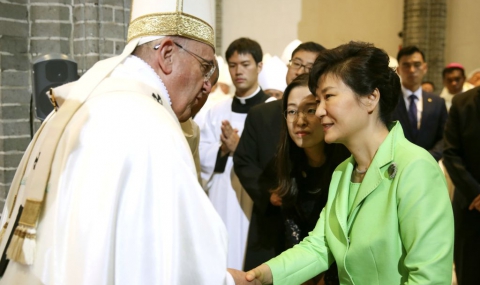 Папата призова за помирение между двете Кореи - 1