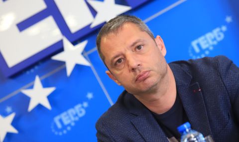 Делян Добрев: Премиерът Денков брани "Лукойл", плаши с оставка на правителството - 1