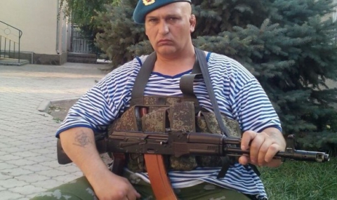 Бияч от Околовръстното се правил на бунтовник в Донецк - 1