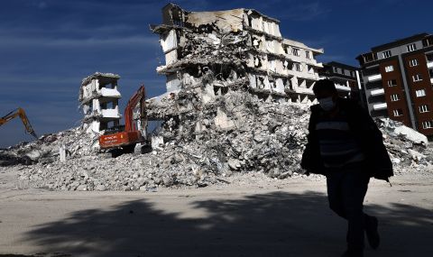 Ново земетресение в турския окръг, който беше епицентър на опустошителните трусове - 1