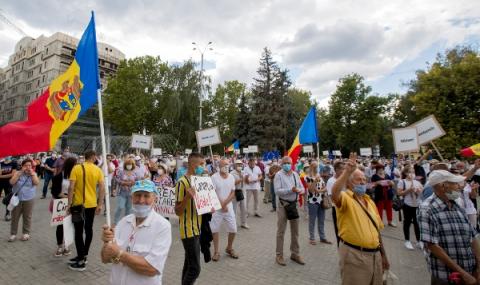 Производителите прекратиха протеста в Молдова - 1