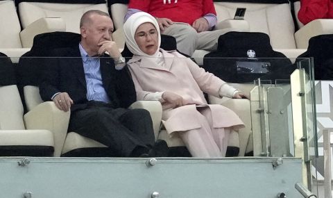 Първата дама на Турция отстоява правата на жените - 1