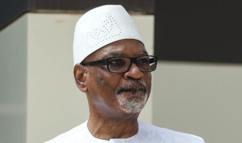Малийският президент подаде оставка, след като беше задържан - 1