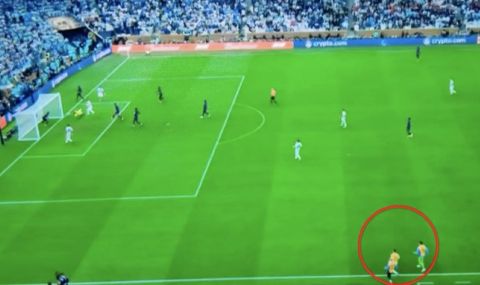 Аржентина с 13 човека на терена при гола на Меси за 3:2 - 1