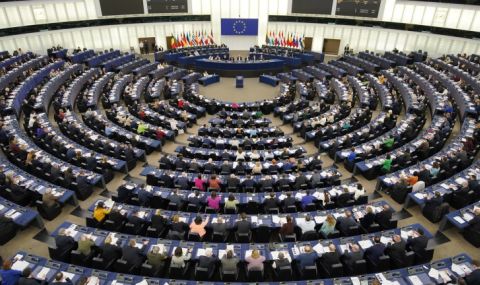 ЕП свали имунитетите на двама евродепутати, свързани с разследването по "Катаргейт" - 1