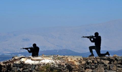 Сирийските бунтовници предадоха оръжието си - 1