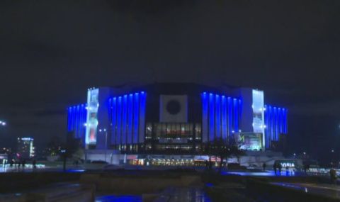 Осветиха НДК в синьо в Световния ден на детето - 1