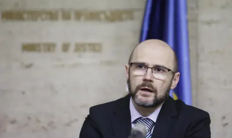 Правосъдното министерство е получило справката за пътуванията на Емилия Русинова и Петьо Еврото