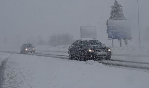 Камара "Пътища": Зимата ще блокира пътища и населени места - 1
