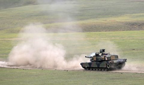 Пентагонът: Украйна получи всички обещани от нас танкове Abrams  - 1