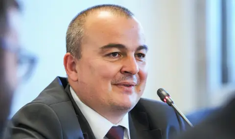 Абровски поиска от ЕК извънредна подкрепа за секторите „Мляко“ и „Свиневъдство“