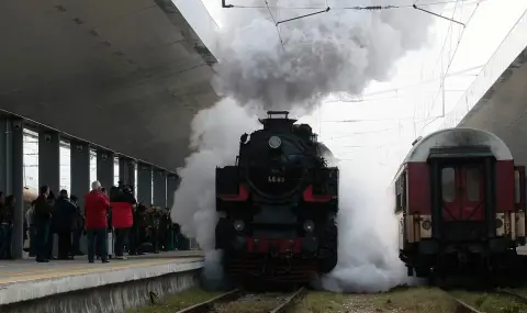 Днес може да се возите на ретро влак от София до Банкя