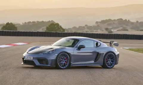 Porsche потвърди завръщането на Boxster и Cayman с ДВГ - 1