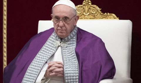 Папа Франциск: Лидерите на Украйна трябва да бъдат далновидни, за да осигурят мира  - 1