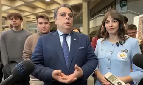 Асен Василев: Бойко Борисов го знаем, той е страхливец и не се е явявал на дебат от 2009 година - 1