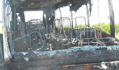 Автобус изгоря на пътя Русе-Бяла (ВИДЕО) - 1