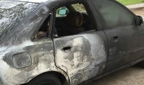 По поръчка: Подпалиха два автомобила в бургаския ж.к."Меден рудник" - 1