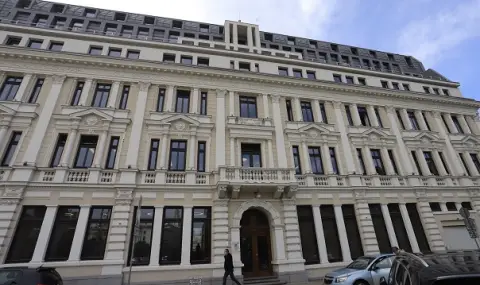 ББР отговори на Гюров: Поставяте под риск много плащания