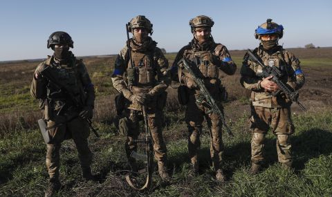 Командващият Сухопътните сили на Украйна призова за укрепване на Купянск. Американската армия не е съгласна - 1