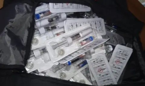 Митничари задържаха голямо количество сексуални стимуланти и анаболни стероиди в куриерски пратки - 1