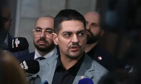 Радостин Василев обвини Румен Радев в легитимиране влиянието на ГЕРБ чрез публични изяви с кметове на партията