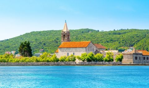 Черногорски остров се продава за 80 млн. евро - 1