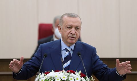 Жест! Ердоган изказа съболезнованията си на президента и на премиера на Гърция заради влаковата катастрофа - 1
