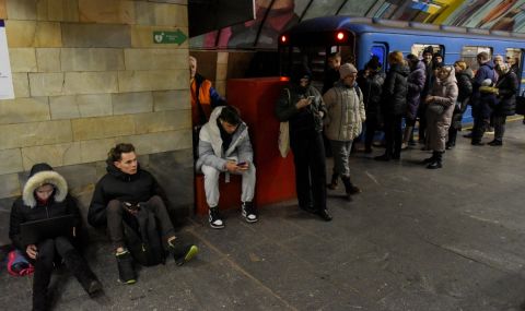 Украйна обяви мащабна въздушна тревога - 1