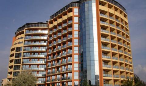 Пияна британка падна от 6-ия етаж на хотел в Слънчев бряг - 1