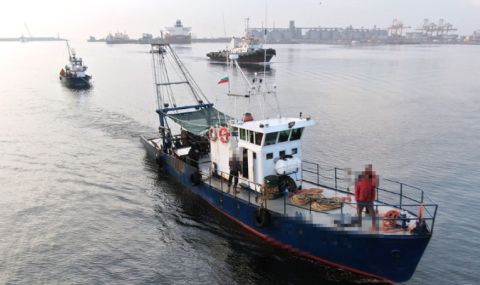Прибират се капитаните на арестуваните от Румъния български риболовни кораби - 1