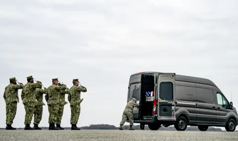 Съединени американски щати започнаха изтегляне от ключова база в Североизточна Сирия