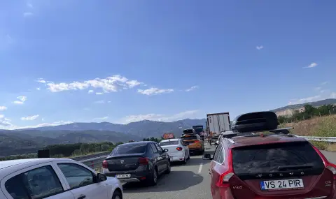 Монтираха светофар на път I-1 в Кресна - 1