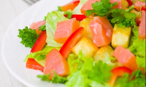 Рецепта за вечеря: Топла рибена салата с картофи - 1