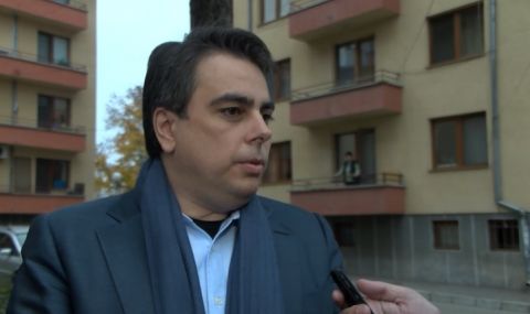 Асен Василев: Гласувах за промяната - 1