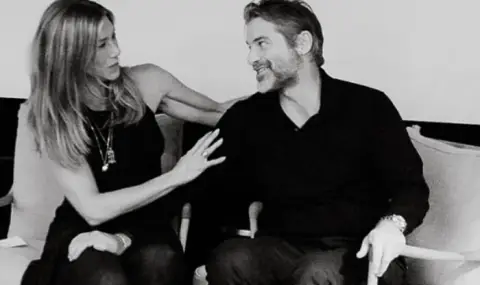 Новото гадже на Дженифър Анистън ѝ върна жеста: Това е сън и не искам да се будя (СНИМКИ) - 1