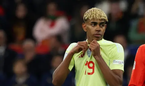 Ямал намекна, че ще облече легендарната десетка в Барселона  - 1