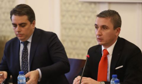 Асен Василев и Александър Николов летят до Брюксел заради спрения газ - 1