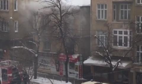 Жена загина при пожар в центъра на София - 1