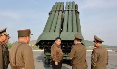 Ким Чен-ун призова армията да бъде "постоянно готова" за война  - 1