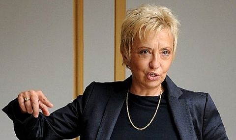Диана Дамянова: Поздравявам Слави за решението да не влиза в официозни медии - 1