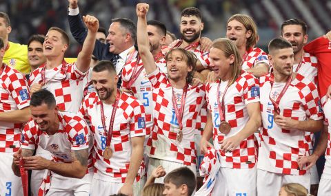 Христо Стоичков поздрави Давор Шукер за успеха на Хърватия в Катар - 1