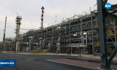 Глобяват рафинерия в Бургас заради обгазяване - 1