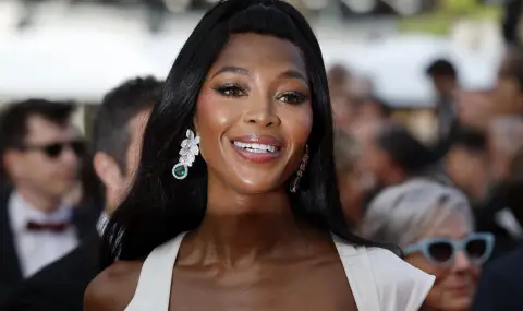 Наоми Кембъл става на 55 г. днес: "Не пазя диети, пуша и пия!" - 1