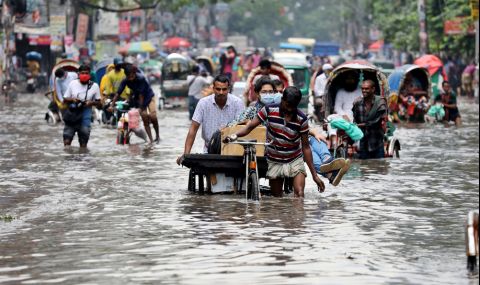 Наводненията в Бангладеш създадоха проблеми  - 1