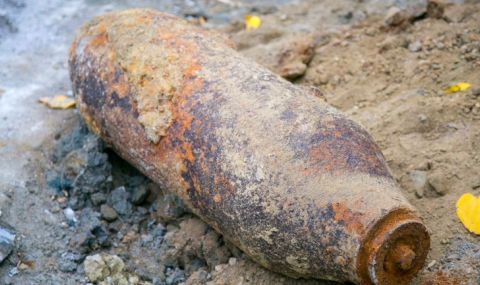 Рибари намериха 450-килограмова бомба в река По - 1