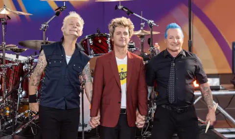 Пънкарите от Green Day ще са хедлайнери на церемонията по откриването на Супербоул - 1